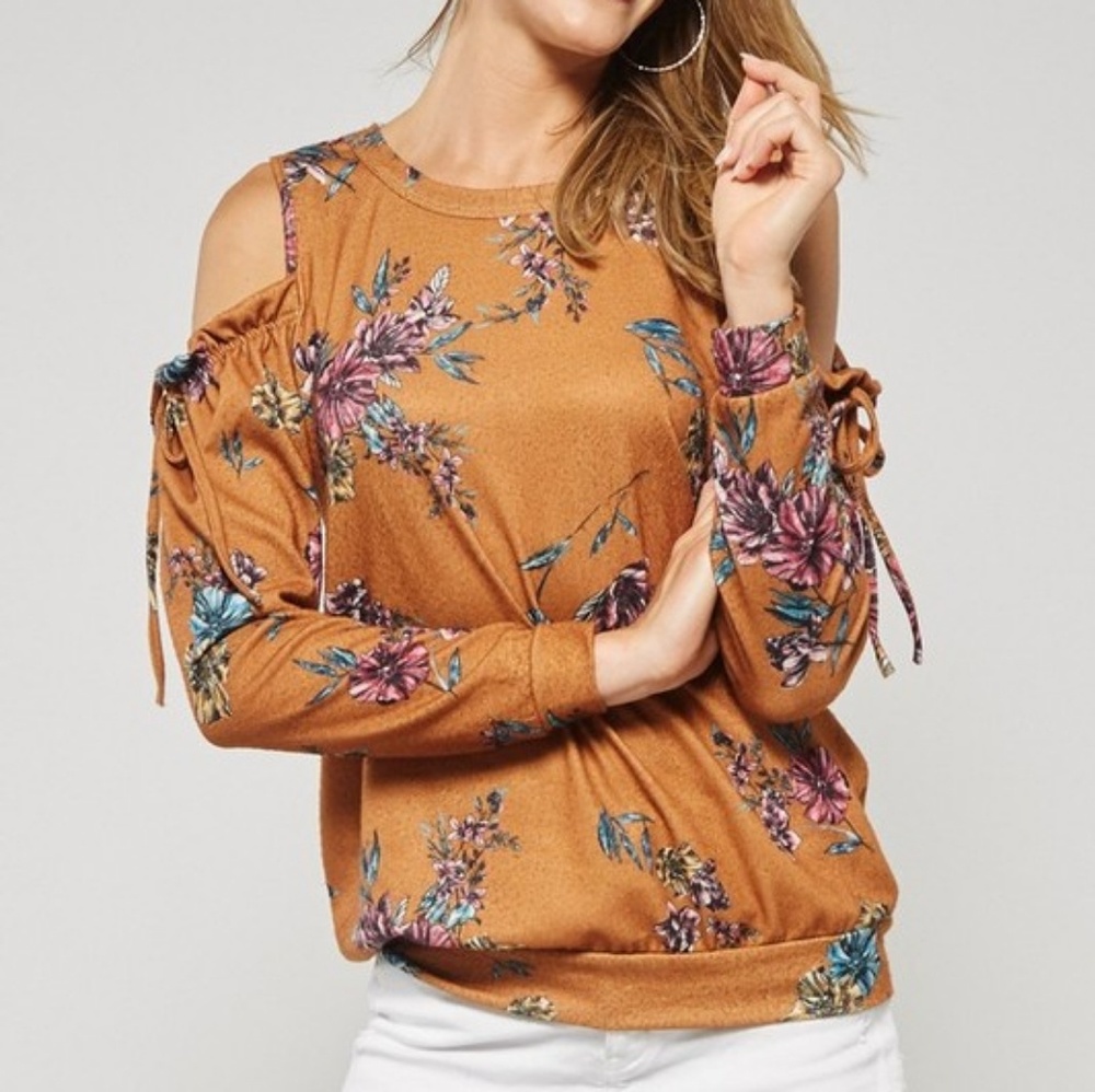 Cold Shoulder Floral Top - Picture 2 of 2